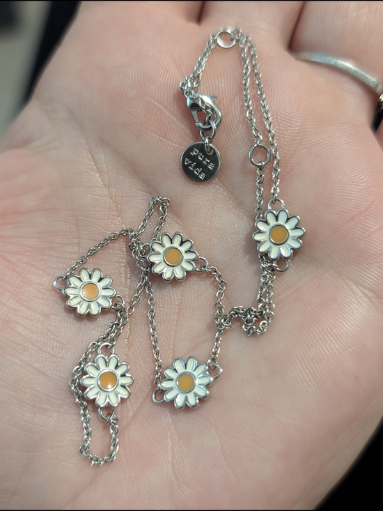 Pura Vida Jewelry - Pura Vida Silver Tone White Daisy Pendant Choker Necklace 16" Petite